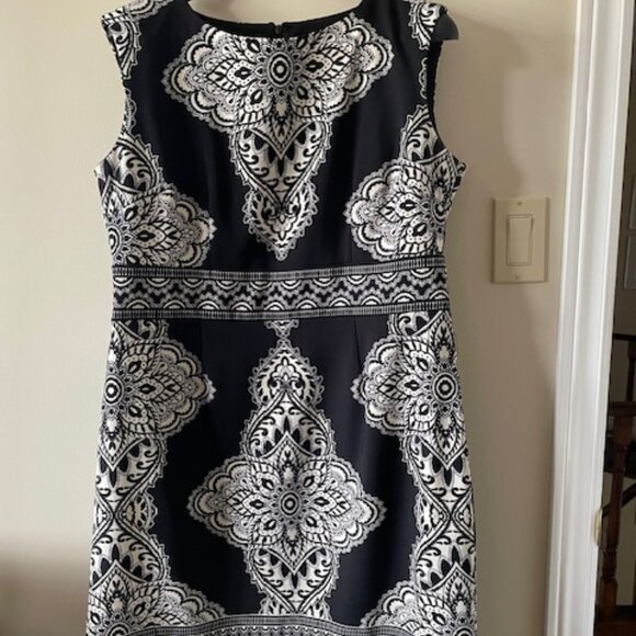 Jessica  Sheath Sleeveles Black /White Floral Size 14 - Picture 1 of 9